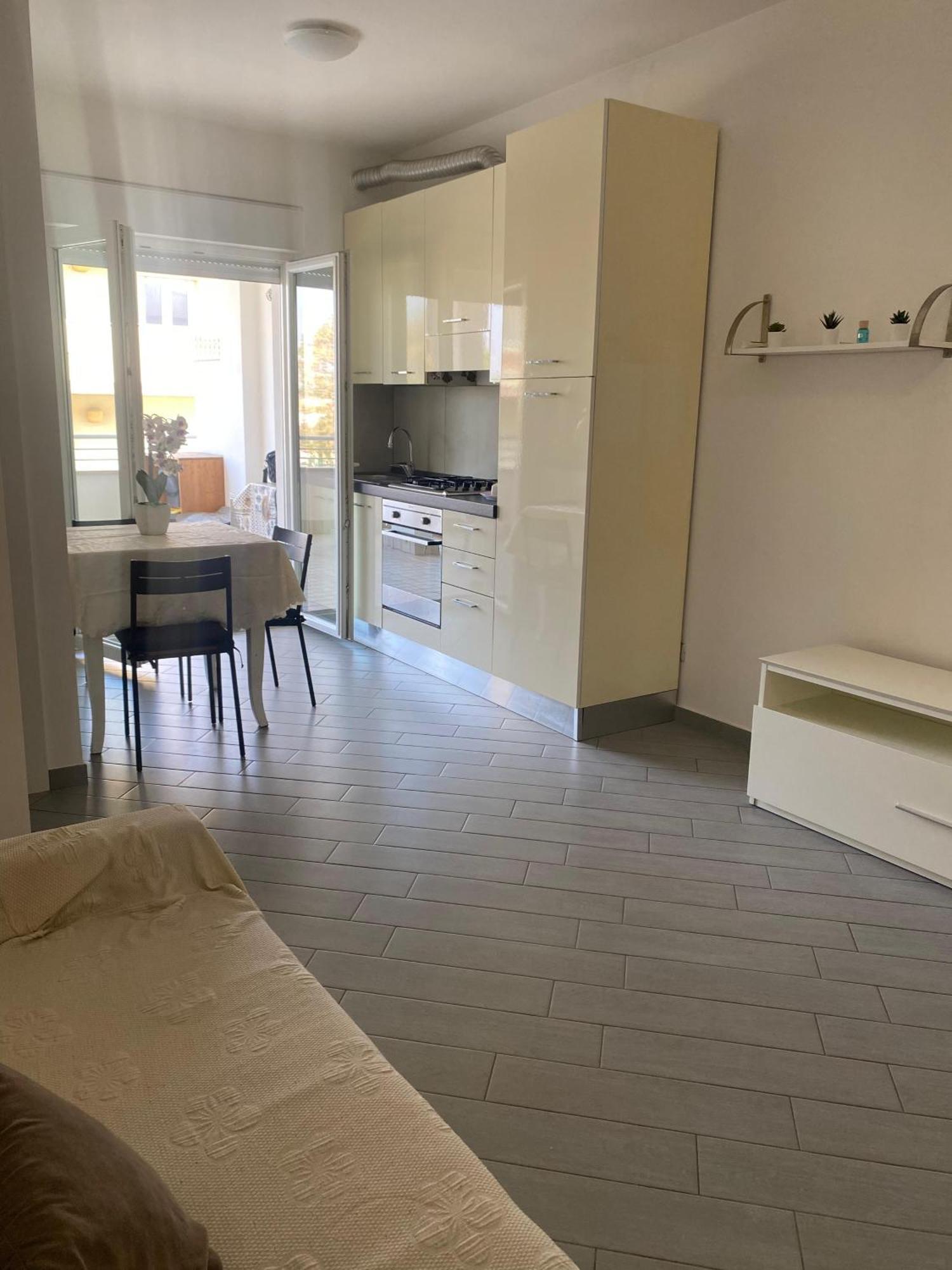 Domusbea Apartment Фиумичино Екстериор снимка